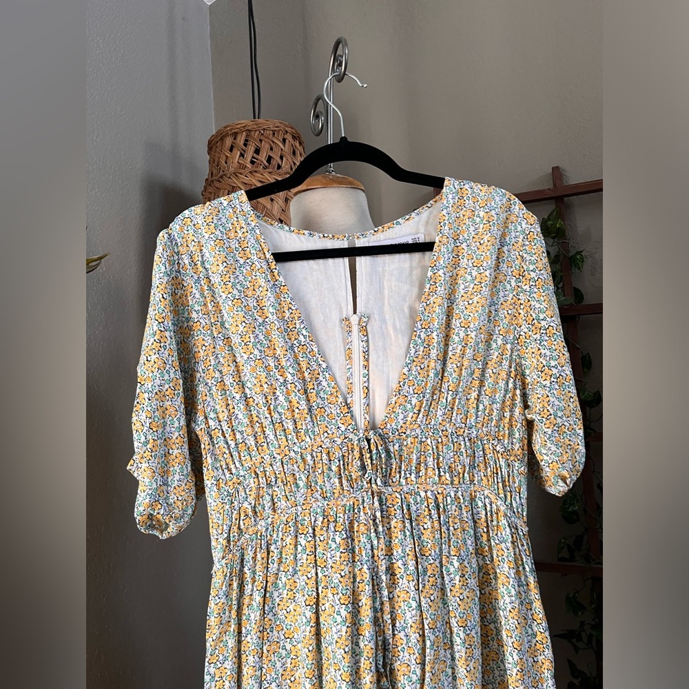 ▪️Faithfull The Brand Tie Front V-Neck Floral Midi Dress 8 - Picture 6 of 11